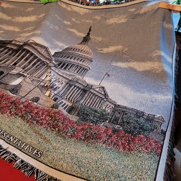 US Capital Building Tapestry Throw - Picture 3 of 14